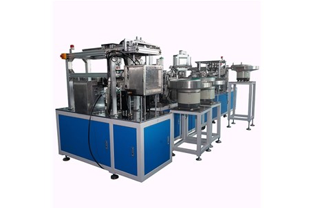 Double winged vein assembly machine: the cream effect assistance in medical production